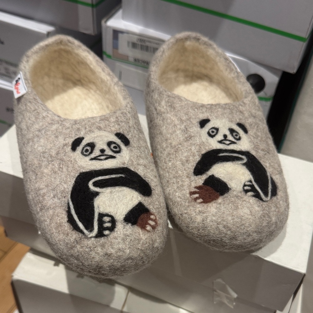 Cozy Panda Design Women's Slippers
